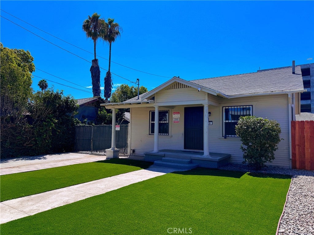 Photo of 938 W 82nd Street, Los Angeles, CA 90044 (MLS # OC26167158)