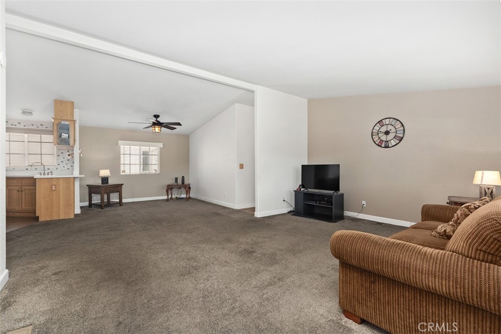 5815 E La Palma Avenue E 271