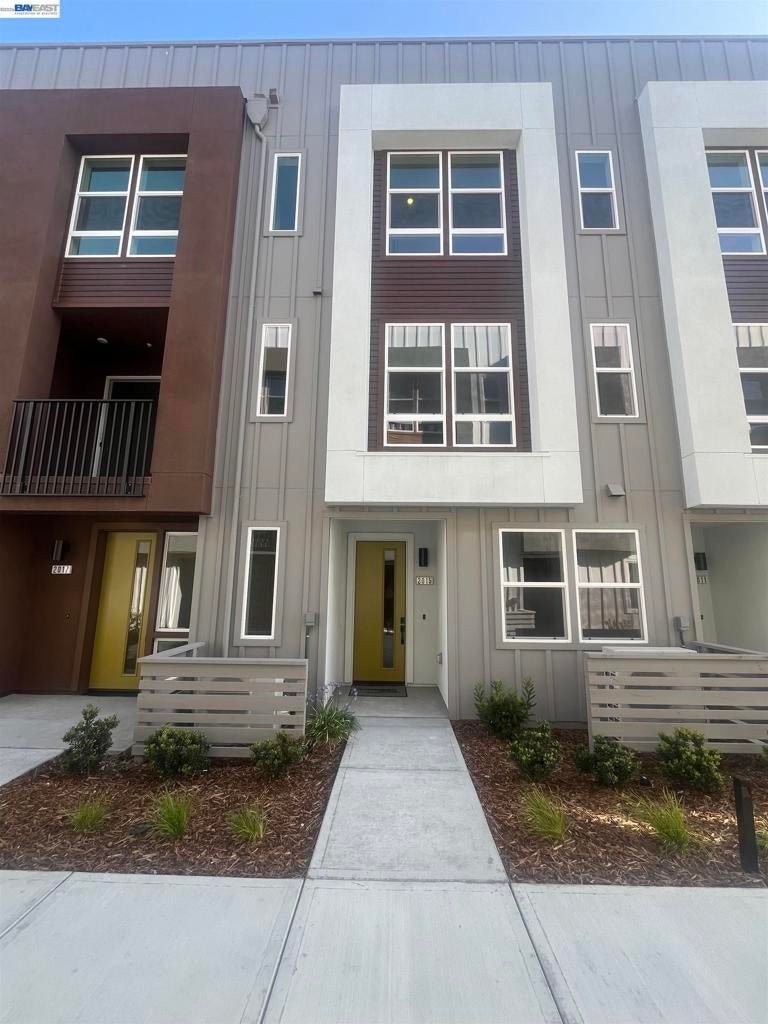 2019 Clement Avenue AVE, Alameda CA 94501