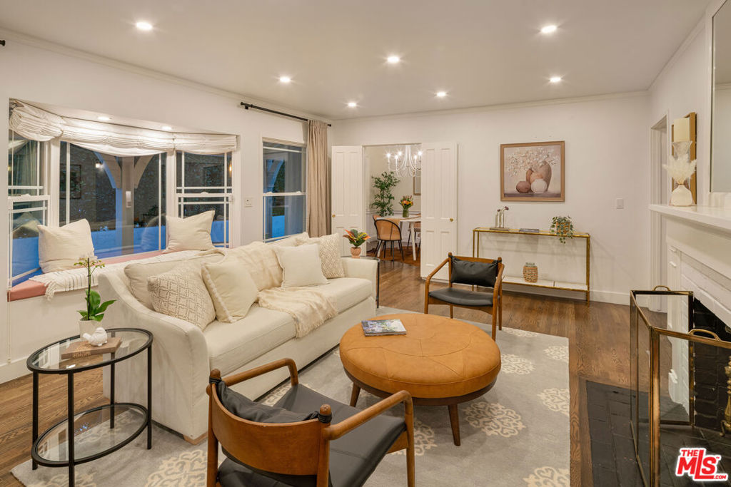 13905 Valley Vista Boulevard