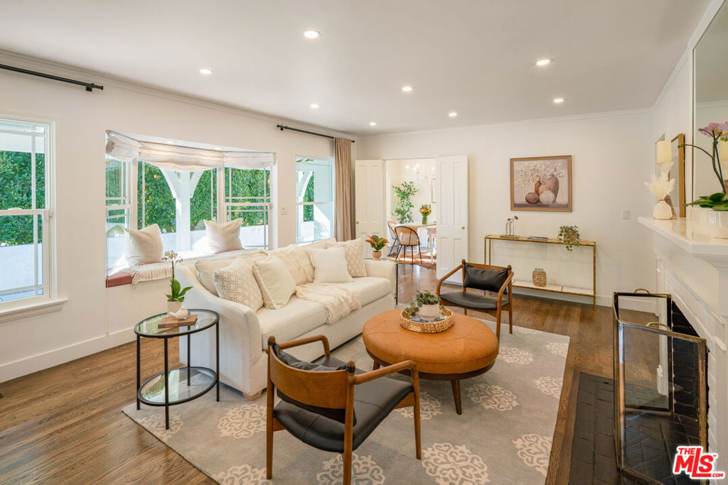 13905 Valley Vista Boulevard