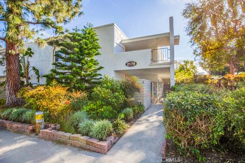 2179 Via Puerta Laguna Woods CA 92637