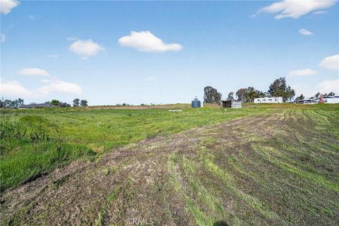 Tiny photo for 19774 Road 31, Madera, CA 93638 (MLS # MC26049845)