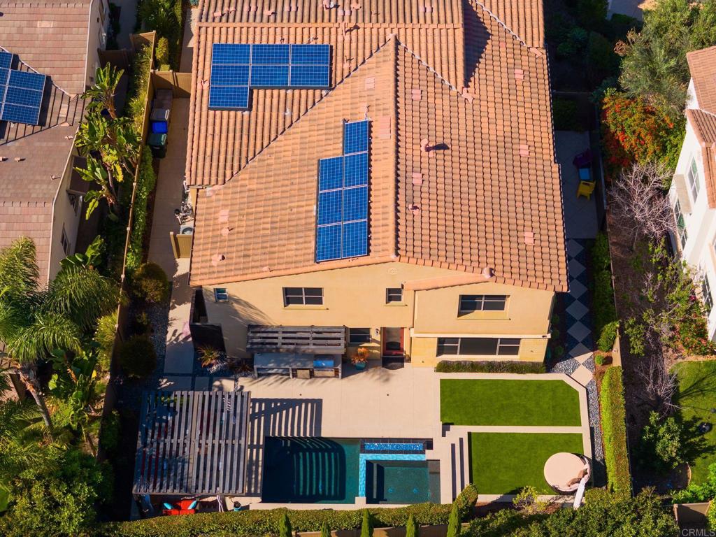 809 Dolphin Circle