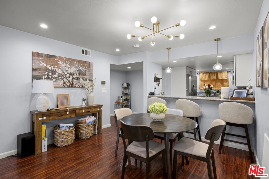 620 W Hyde Park Boulevard 103