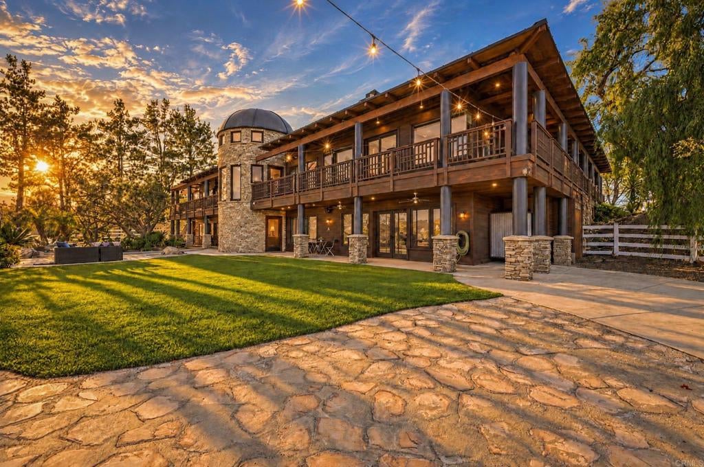 2772 Vista Del Piedra