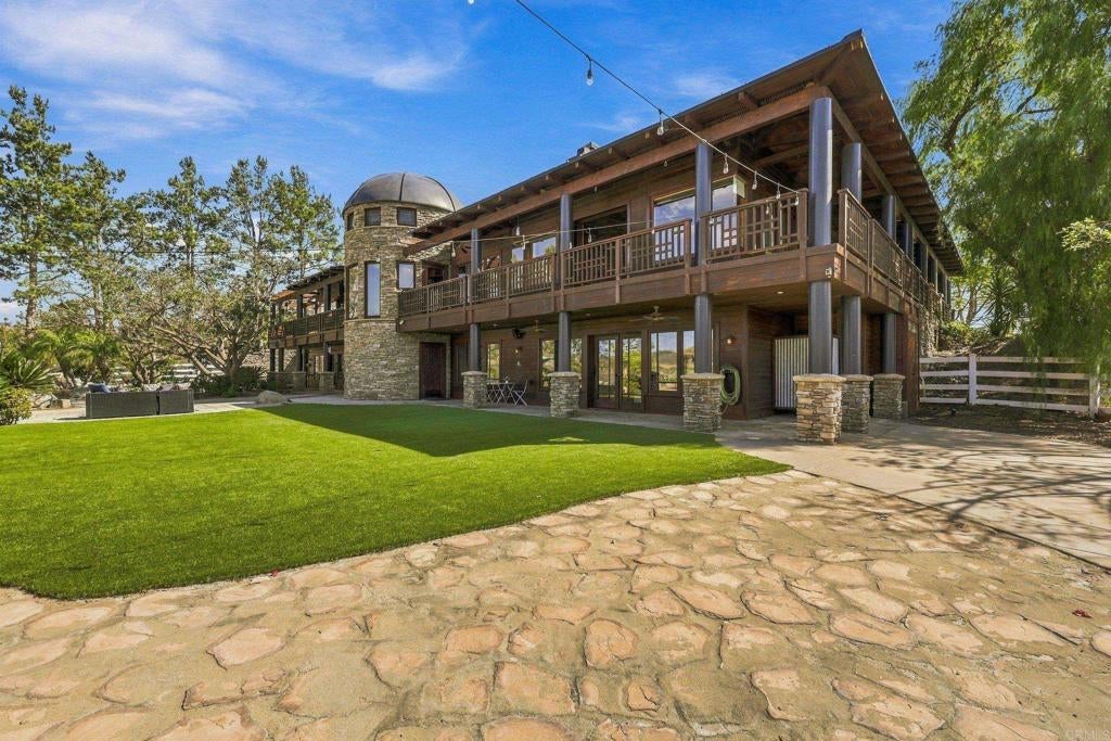 2772 Vista Del Piedra