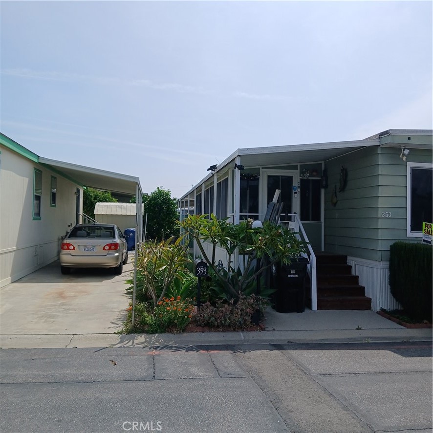 8811 CANOGA Avenue 353