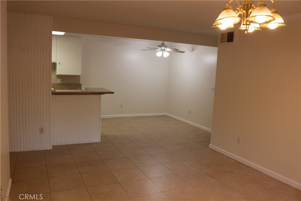 1001 W Macarthur Boulevard 21