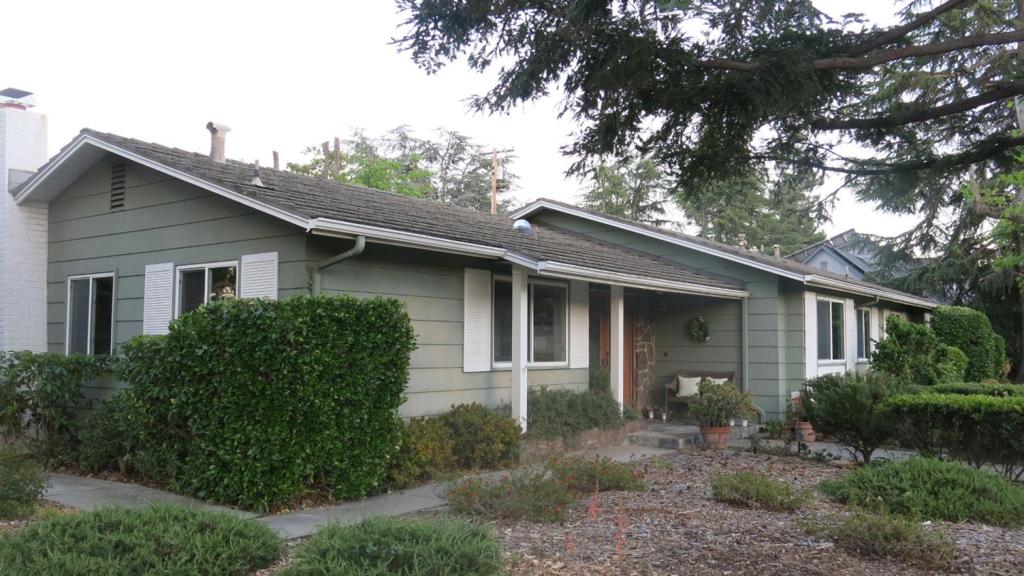 12100 Saraglen Drive