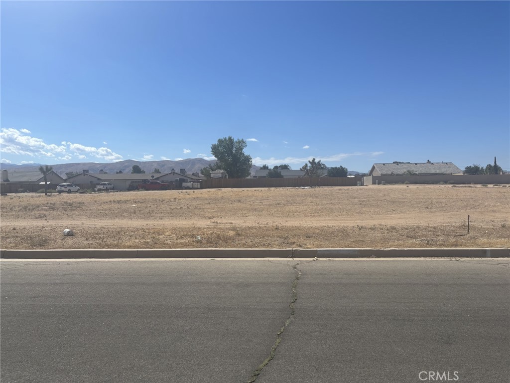 Don’t miss this rare opportunity!
Two separate commercial lots available, each approximately 19,000 sq. ft. with individual APN numbers. Both parcels can be purchased together or separately, offering flexibility for your future plans. Each lot is priced at $75,000 (cash).
Located on Bear Valley Rd near Mohawk Rd, this prime location sits among established businesses—including Big Apple Automotive—and offers excellent visibility with strong traffic counts. With commercial zoning, the possibilities are endless—perfect for a wide variety of business opportunities.
Take advantage of this chance to invest in a high-demand area. Call today to make your offer and secure your future!