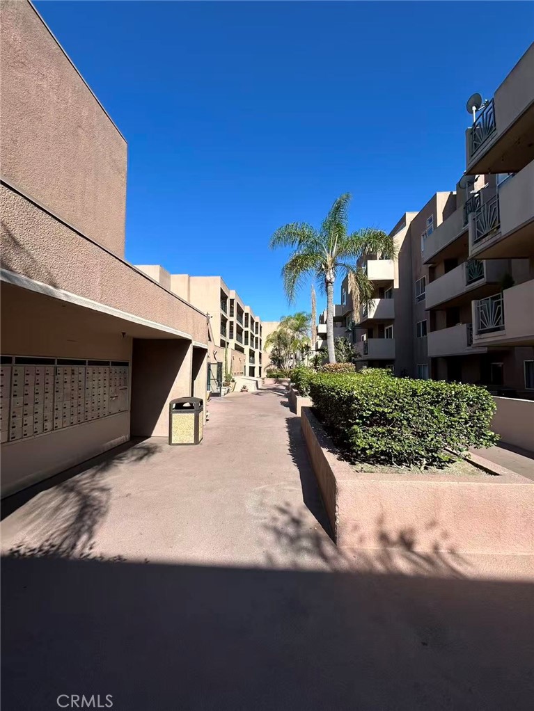 450 E 4th 342