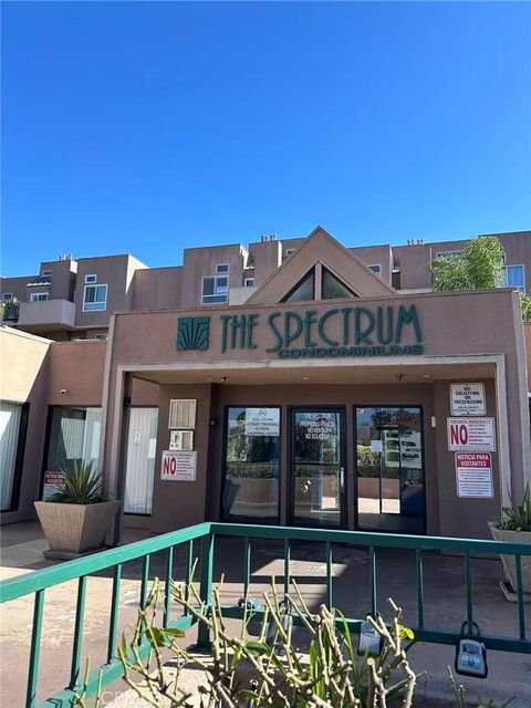 Photo of 450 E 4th St #342, Santa Ana, CA 92701 (MLS # PW26076989)