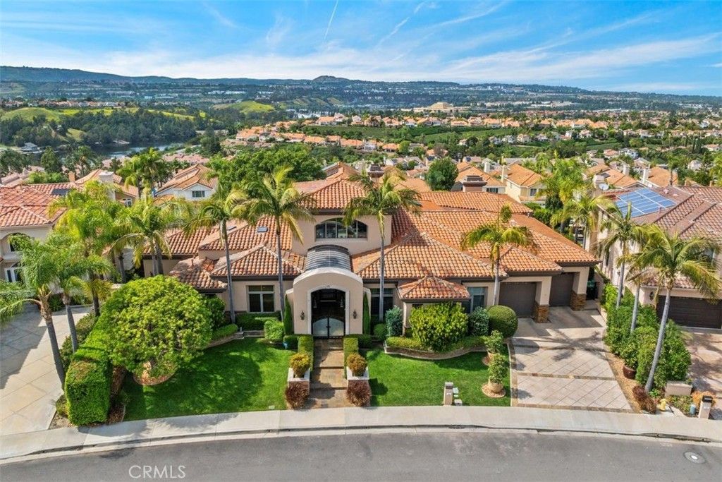 Photo of 11 San Rafael, Laguna Niguel, CA 92677 (MLS # LG26084816)