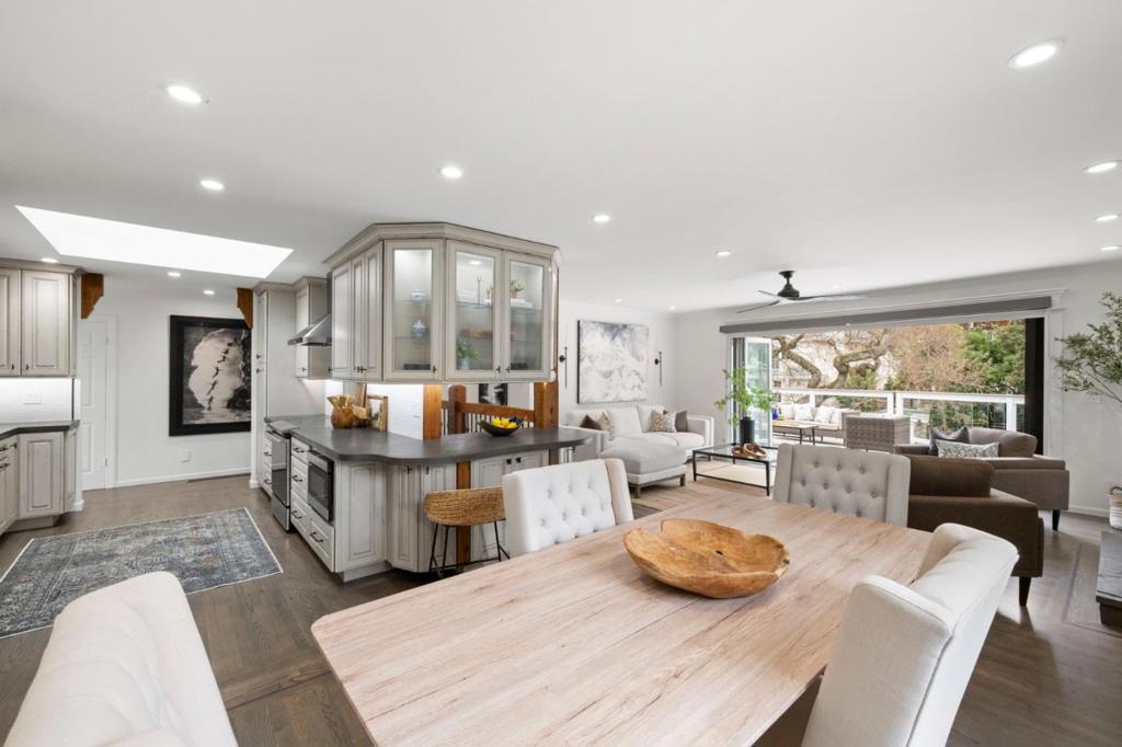 145 Devonshire Boulevard