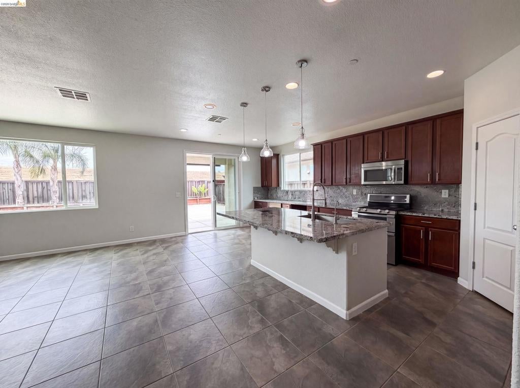 1519 Sycamore Dr