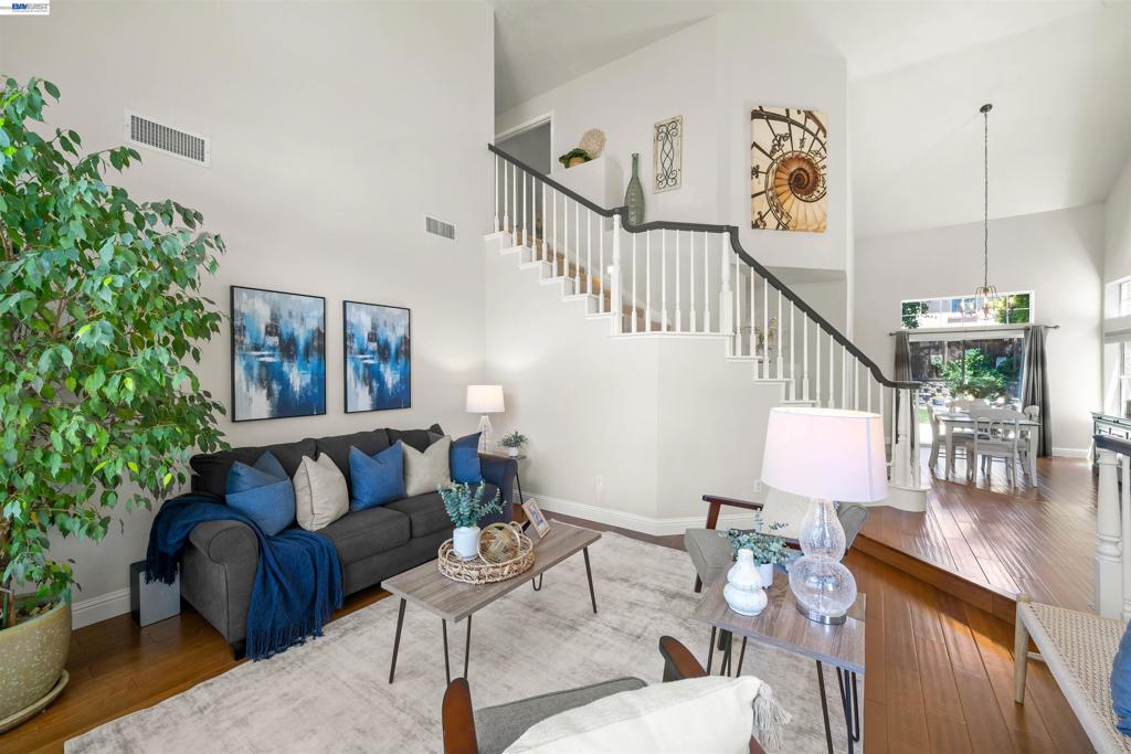 1024 Belleterre Dr