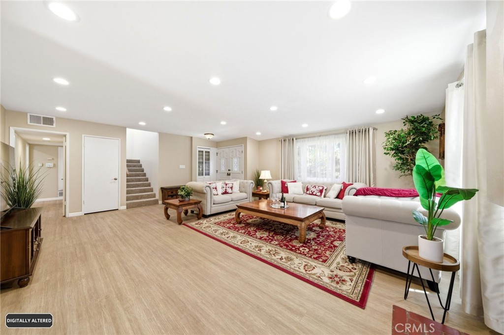 2131 W 236th