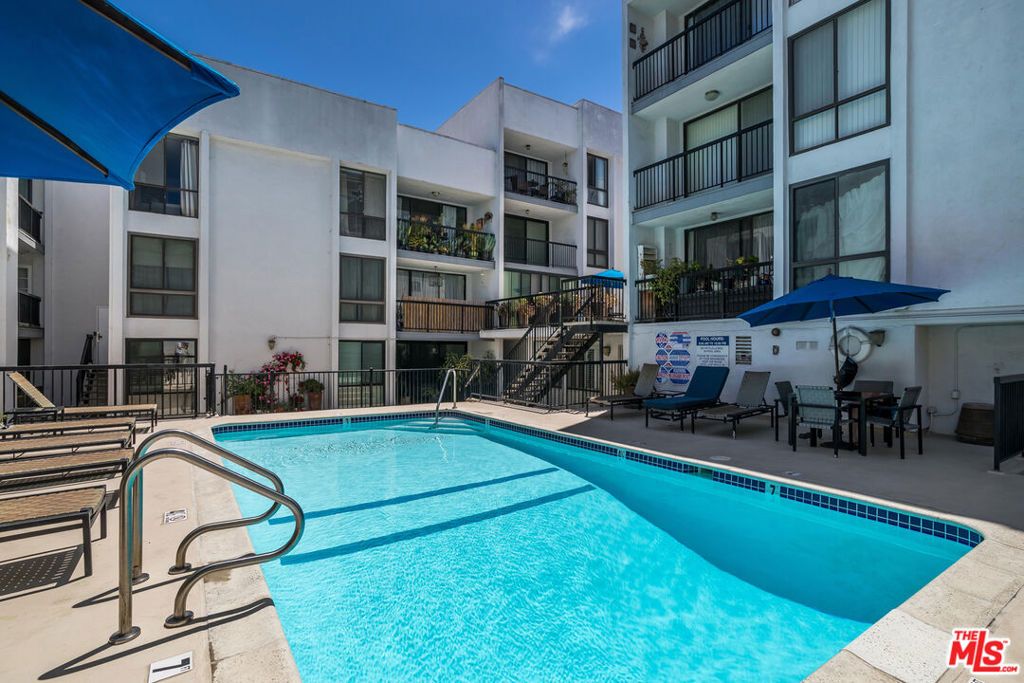 Photo of 906 N Doheny Drive #219, West Hollywood, CA 90069 (MLS # 25565593)