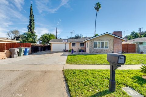 Photo of 8738 San Vicente Ave, Riverside, CA 92503 (MLS # IV26011621)