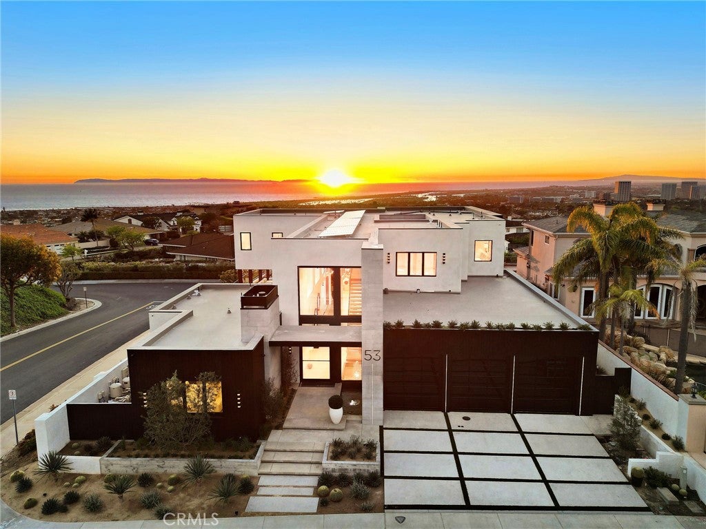 53 Montecito Dr