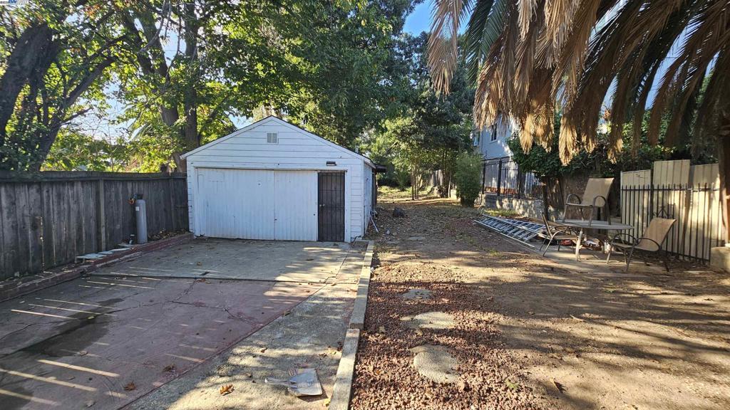 MILLSMONT AREA - Residential