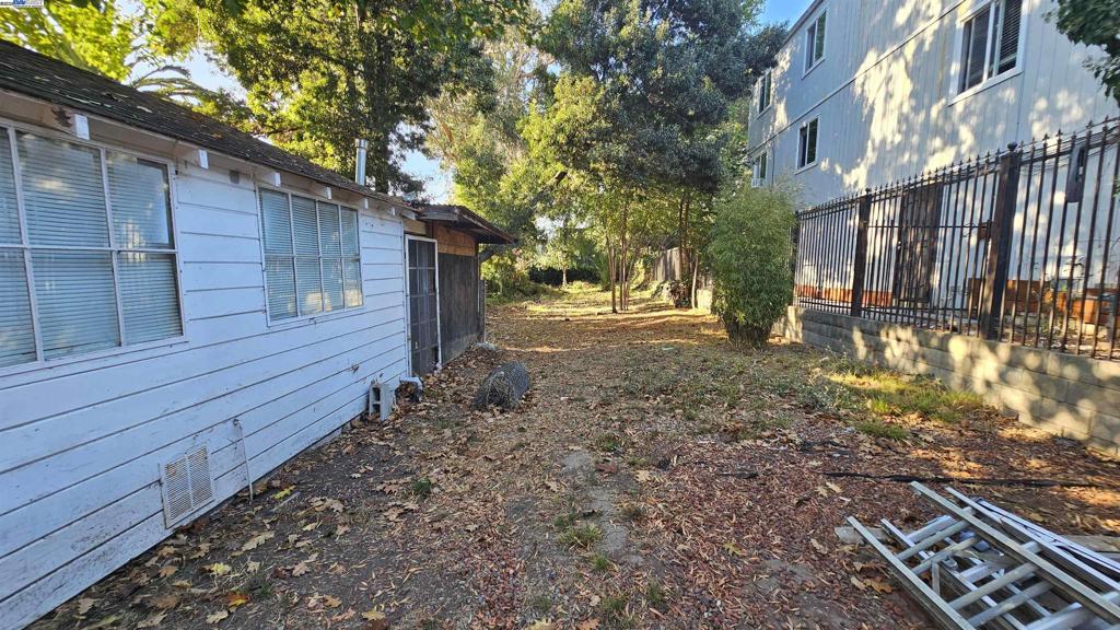 MILLSMONT AREA - Residential