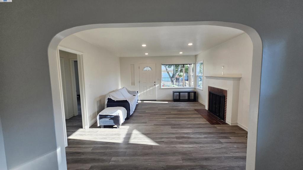 MILLSMONT AREA - Residential