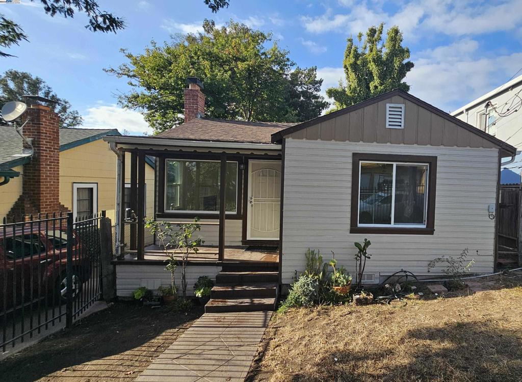 WOW, great starter home on a good street. This home close to commute access and freeways has got the upgrades and updates that you will absolutely love! From the top down, New Roof, New Electrical wiring, New lighting , new updated kitchen, new updated bath, new flooring, new plumbing. All of this AND it's on a lot thats almost 11,000 sq.ft !! Imagine what you can do with the rest of the land!