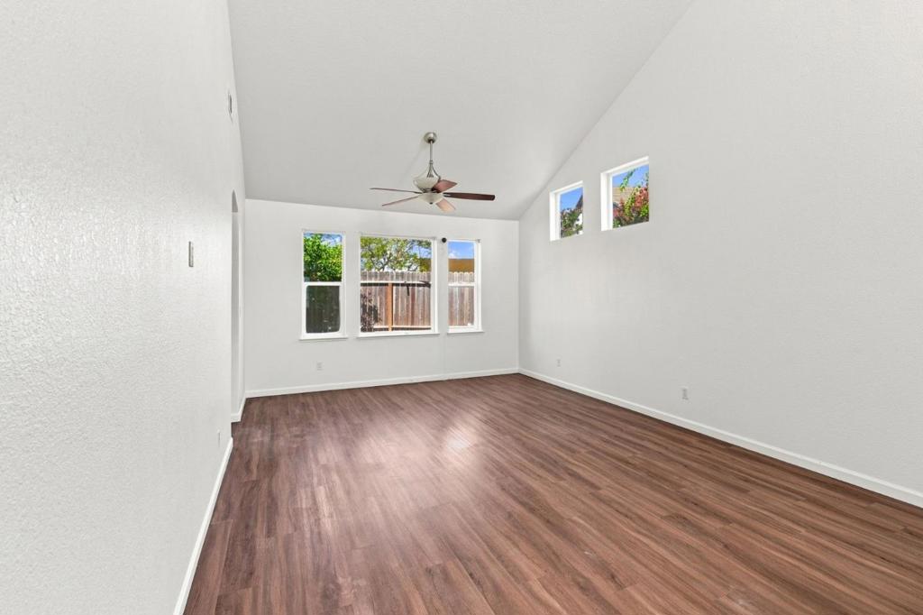 1901 Lauritson Lane