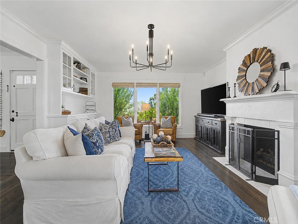2124 Via Rivera