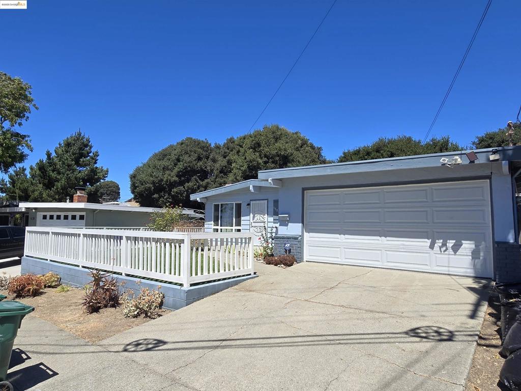 1305 John Ave