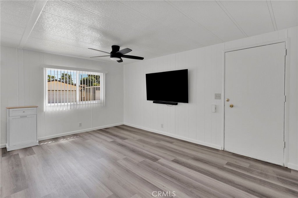 15252 Seneca Road 214