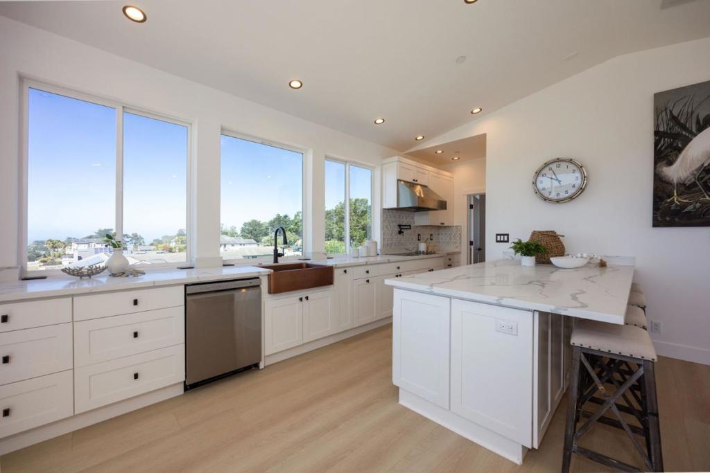 Properties 4 599 Alto Avenue