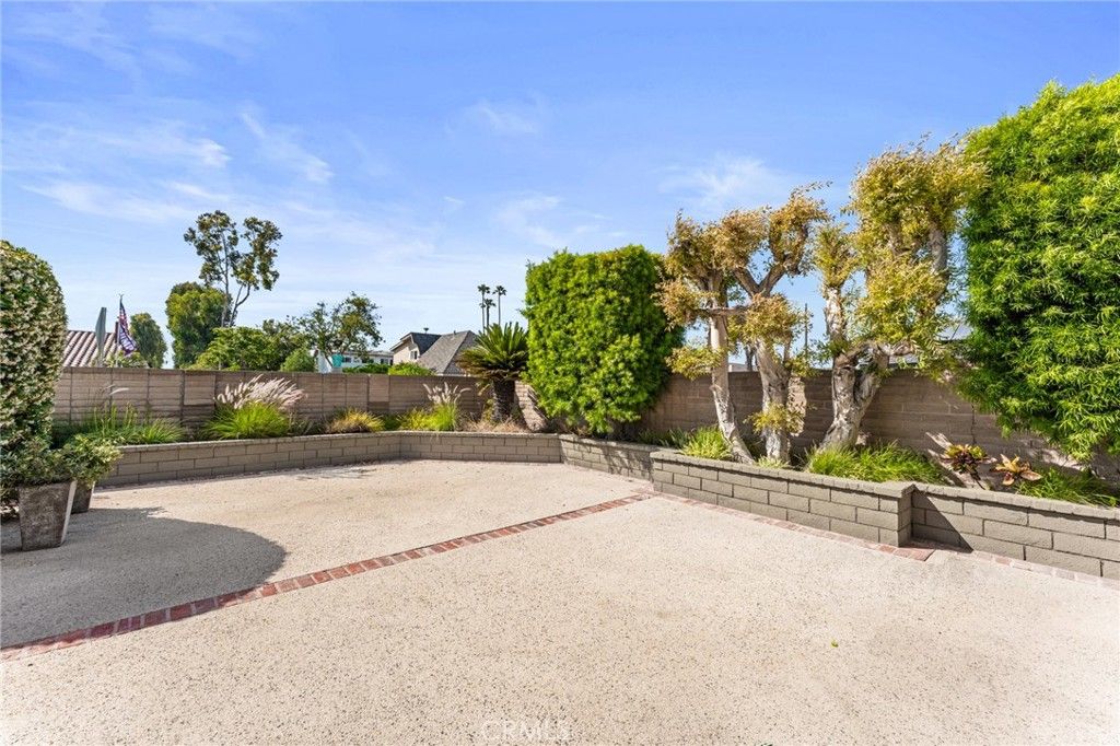 listing image 130728842361034737994