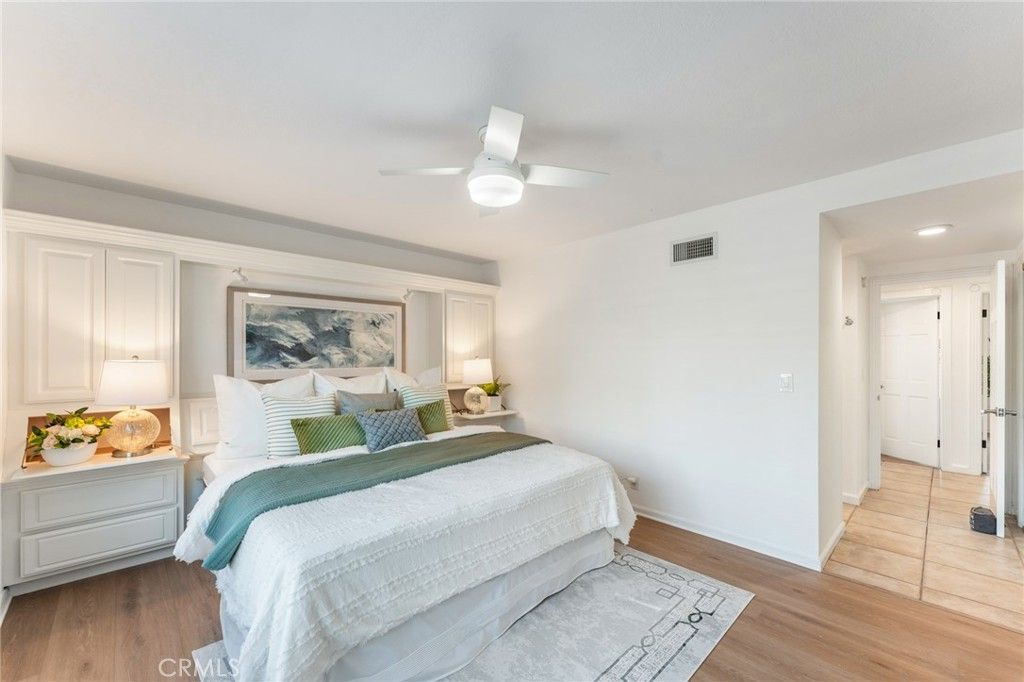 listing image 130729015340757335668