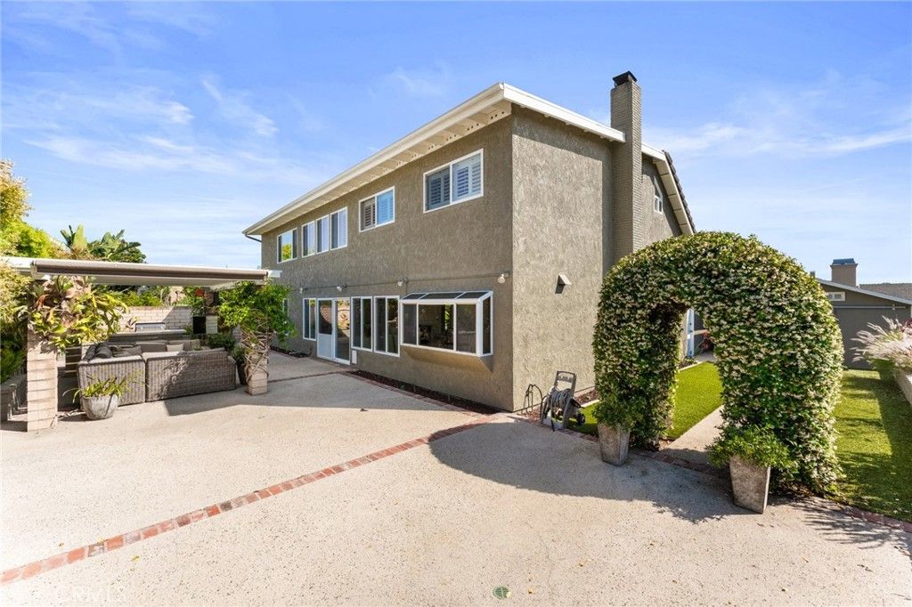 listing image 130726913156791052452