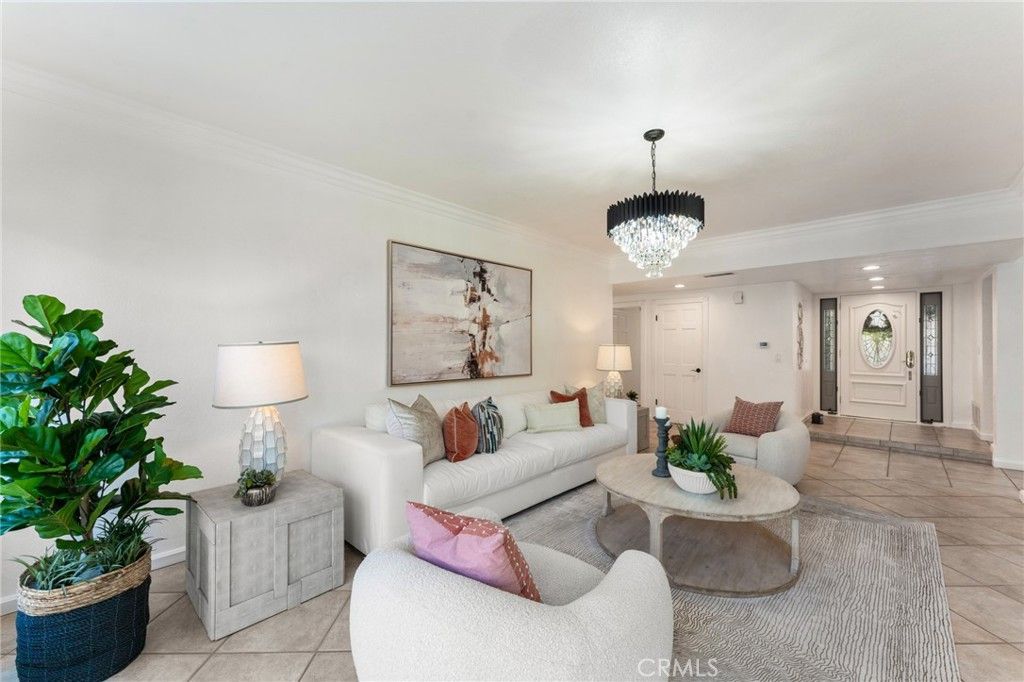 listing image 130725568751459648079