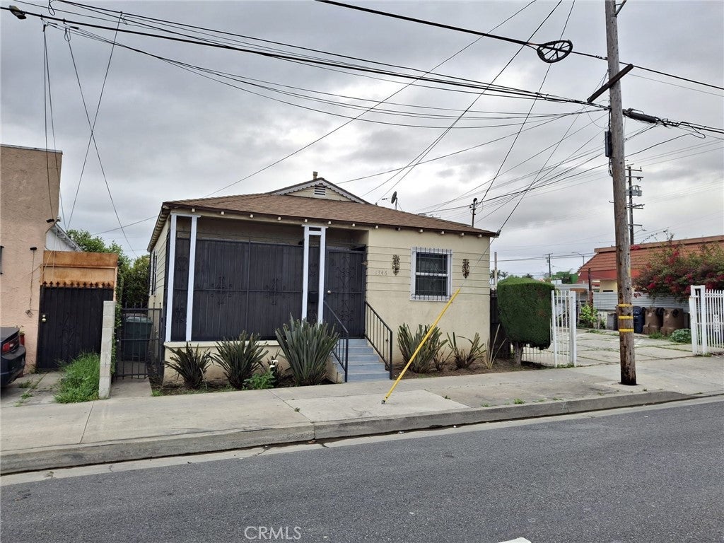 1346 W Century Blvd