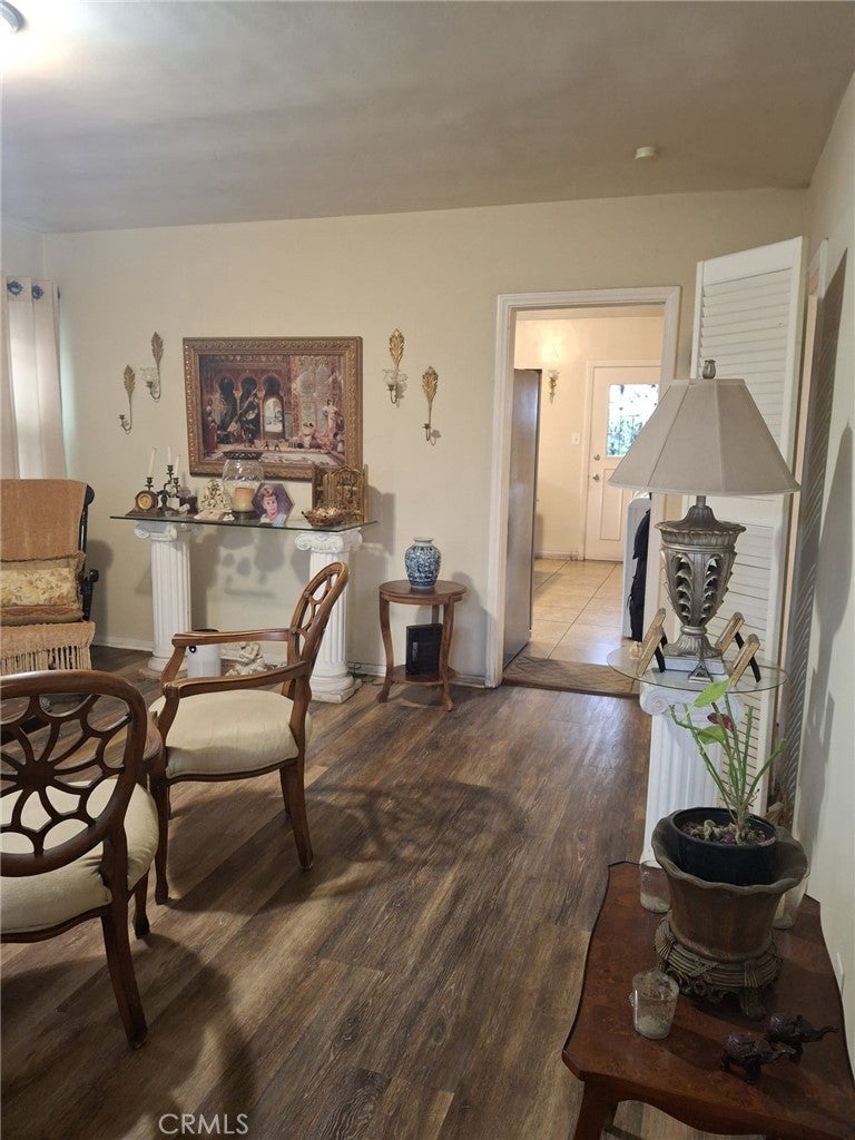 1346 W Century
