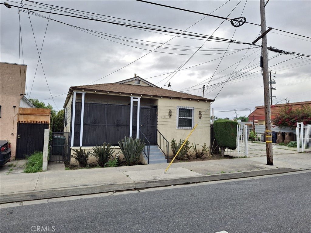 1346 W Century Blvd