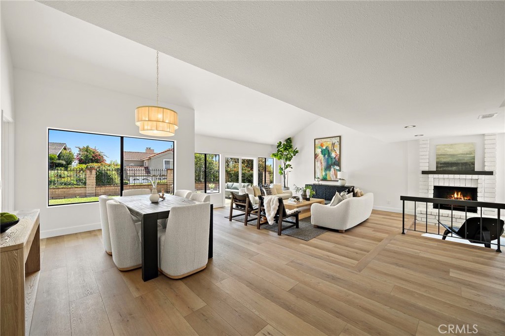 3438 E Meadowridge
