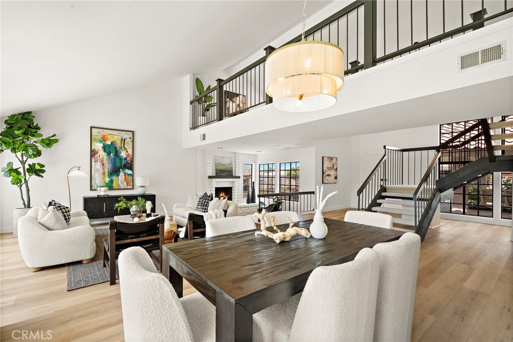 3438 E Meadowridge