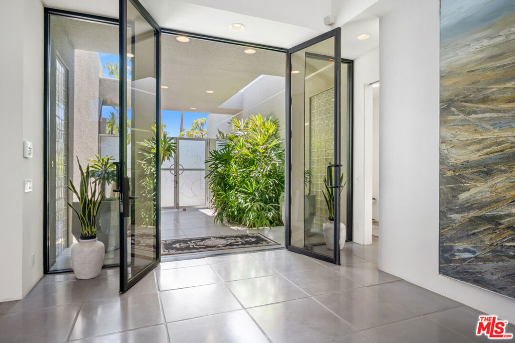 6 Rocky Lane