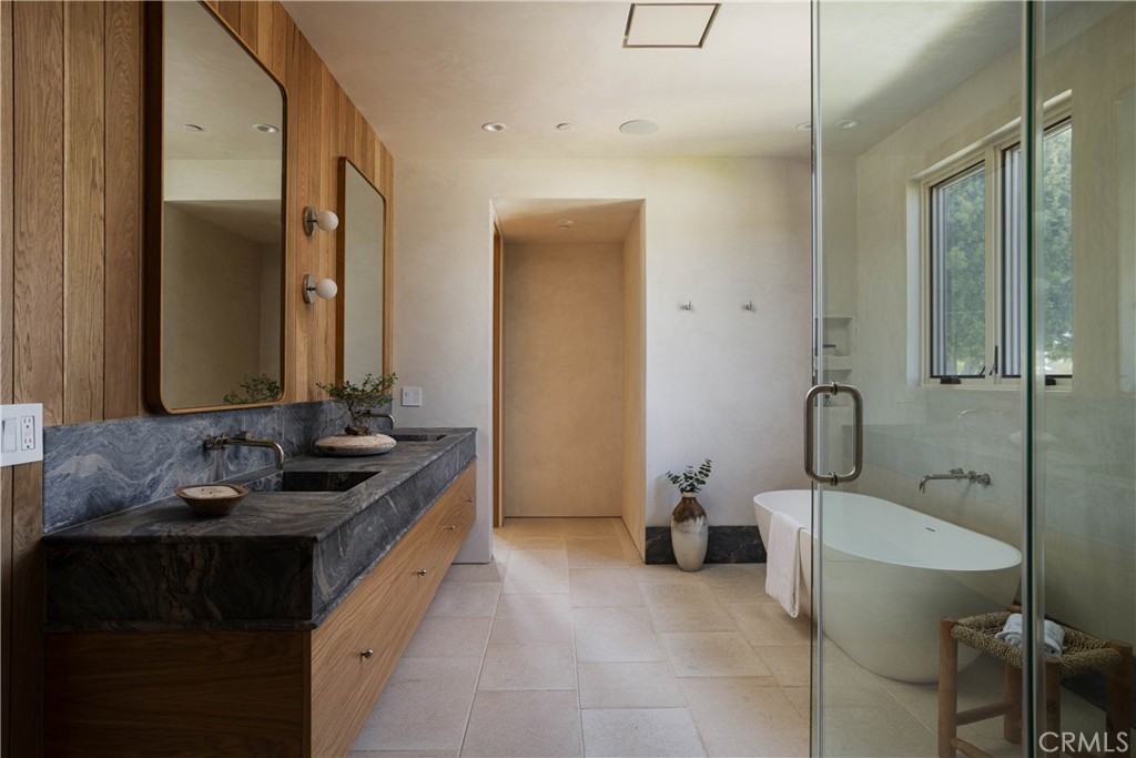 1738 Paloma Drive, Newport Beach CA 92660 - Photo 18