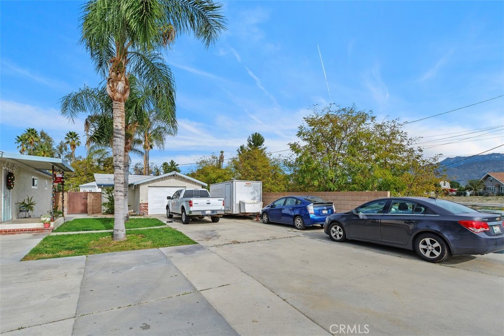 4822 E Lincoln