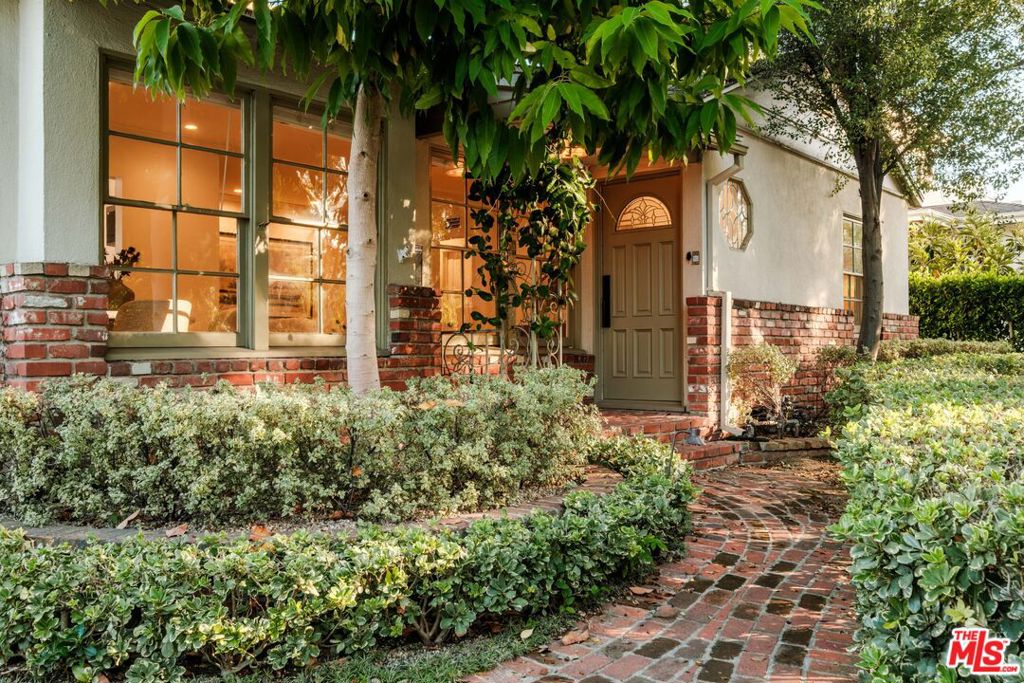 2442 Beverwil Drive, Los Angeles CA 90034