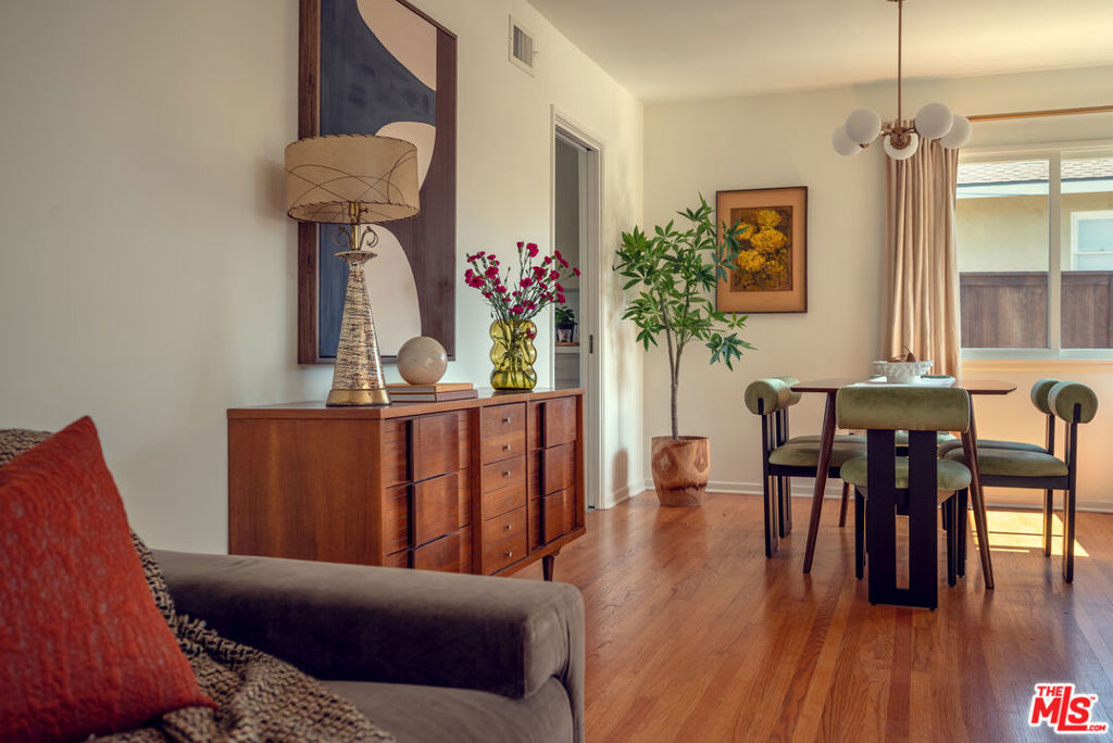 3325 Primavera Street