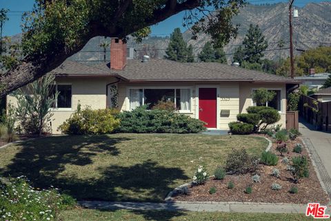 Photo of 3325 Primavera Street, Pasadena, CA 91107 (MLS # 26657685)