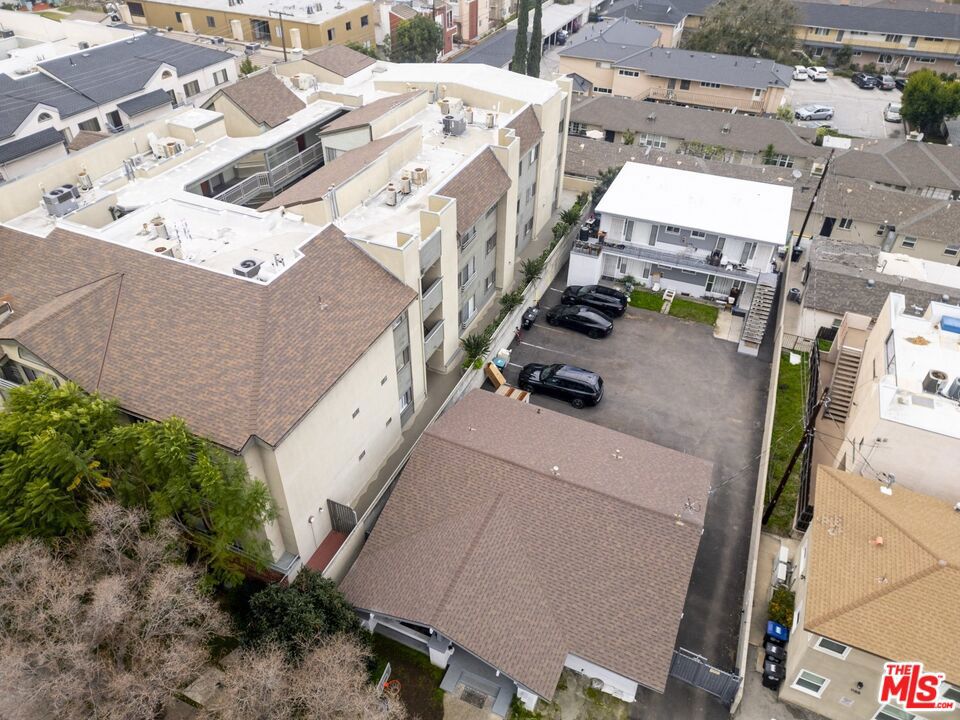 1151 N Columbus Avenue